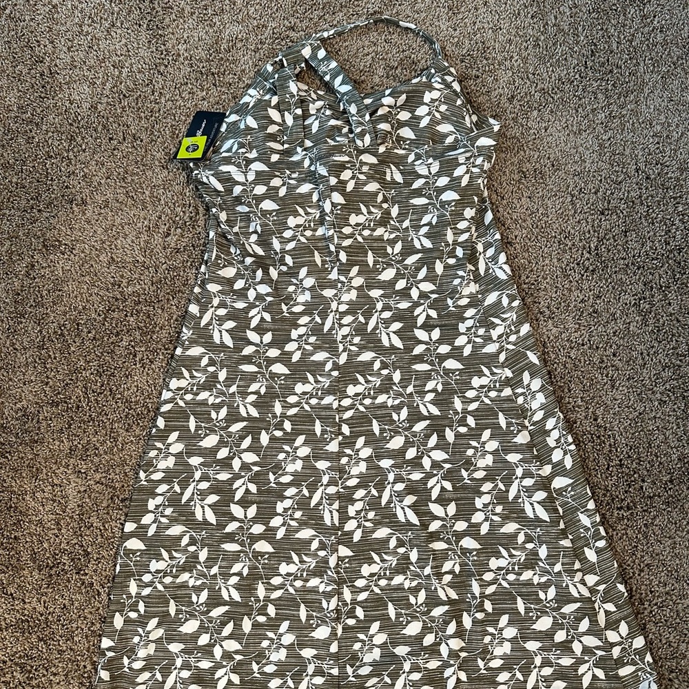 Eddie Bauer Sun Dress Olive Green White Leaf Print UPF 50 M Women NWT - Picture 10 of 10